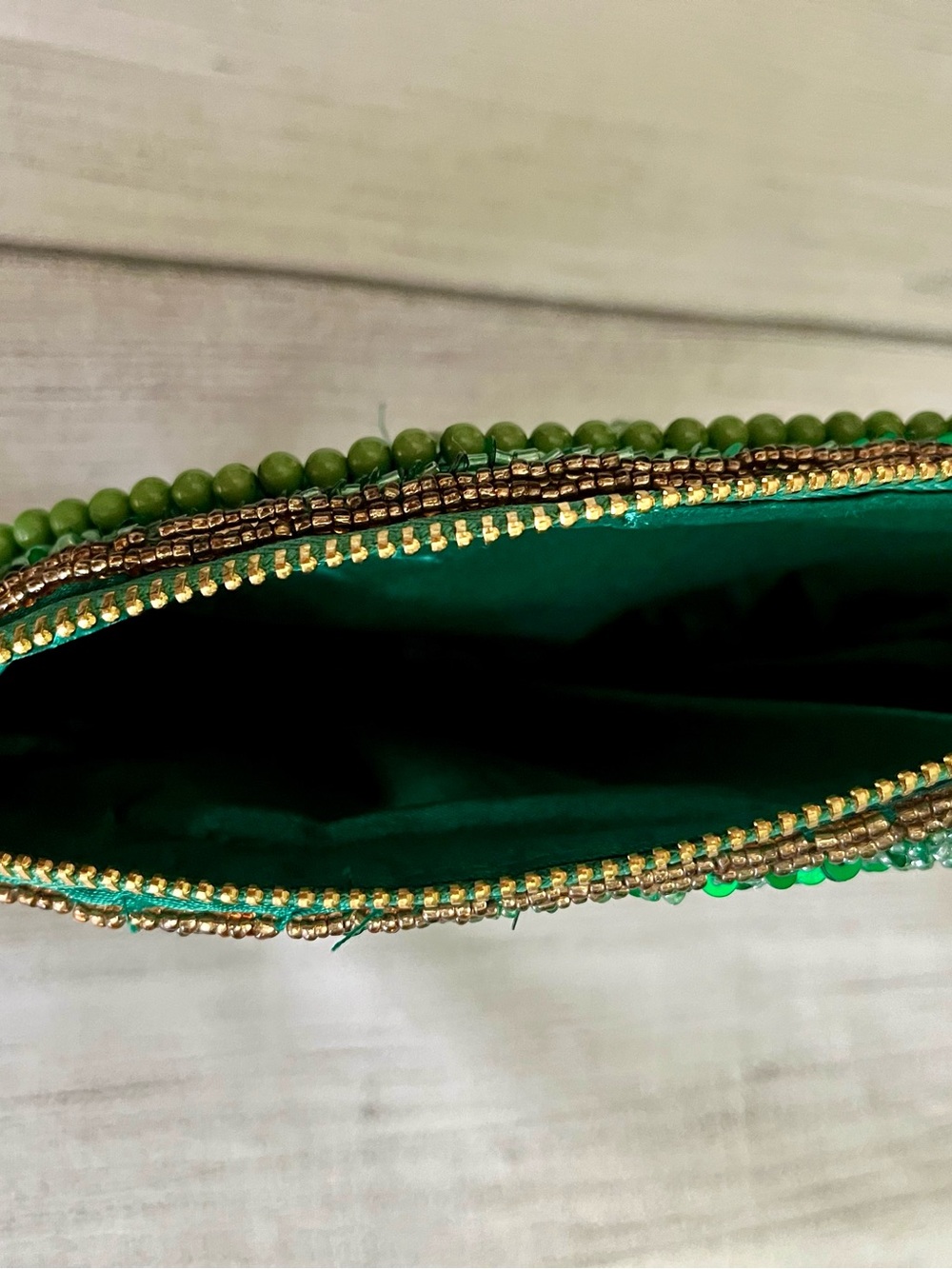 Viral Beaded Avocado Crossbody Bag 🥑 Handcrafted - Picture 5 of 6